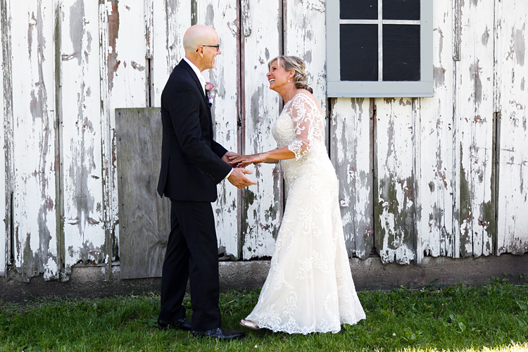 Illinois Barn Wedding Photographs