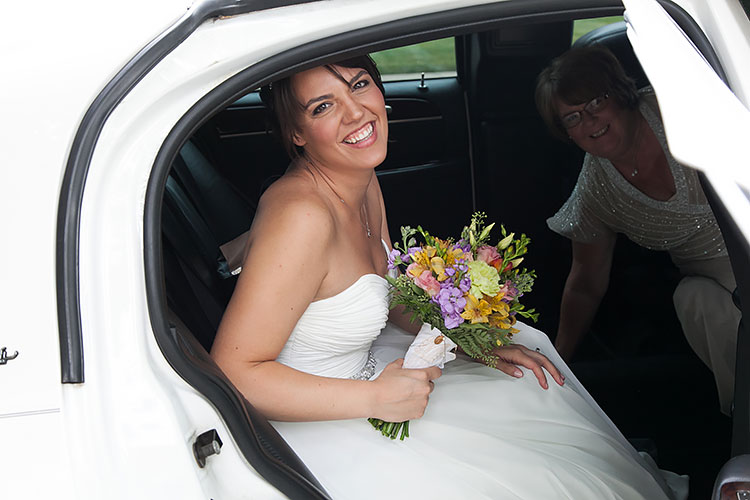 Chicago Bride in Limo Oak Park, Illinois